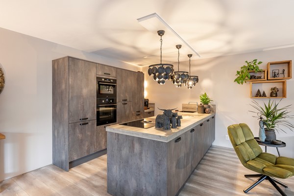 Medium property photo - Nieuwstraat 402, 3201 EG Spijkenisse